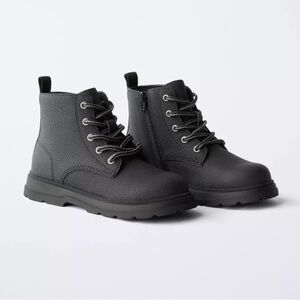 ZARA LACED ANKLE BOOTS